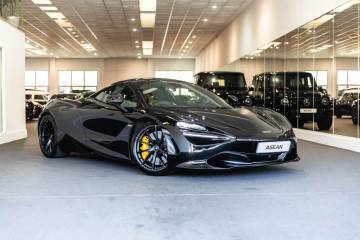 2022 McLaren 720S