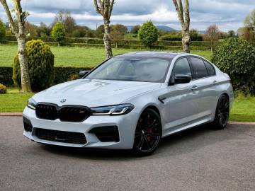 2023 BMW M5