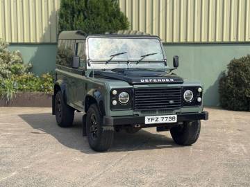 2014 Land Rover Defender 90