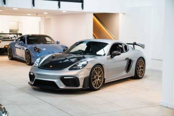 2022 Porsche 718 Cayman