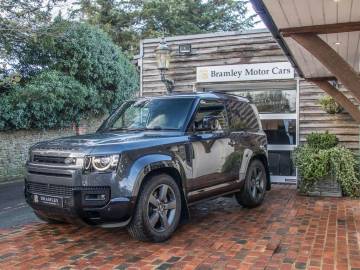 2025 Land Rover Defender 90