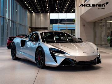 2024 McLaren Artura