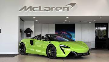 2025 McLaren Artura