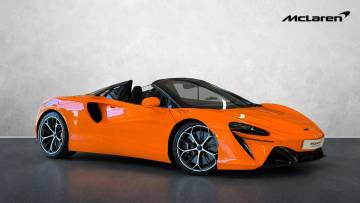 2025 McLaren Artura