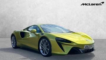 2023 McLaren Artura