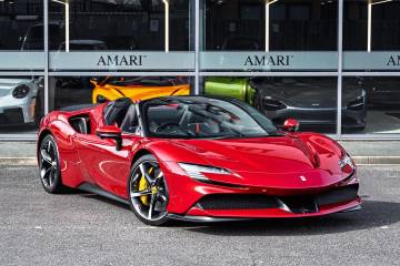2022 Ferrari SF90 Spider