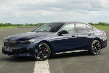 2023 BMW i5