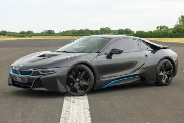 2015 BMW i8
