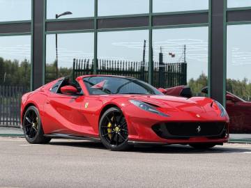 2021 Ferrari 812 GTS