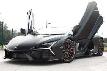 2025 Lamborghini Revuelto
