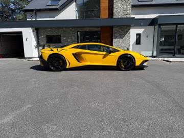 2016 Lamborghini Aventador
