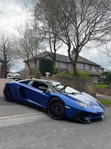 2016 Lamborghini Aventador