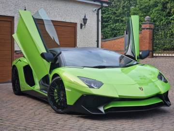 2016 Lamborghini Aventador