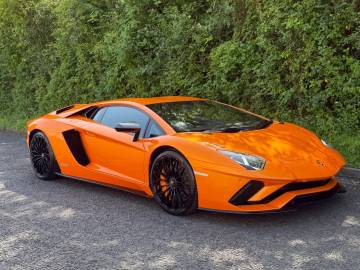 2017 Lamborghini Aventador