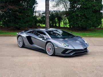 2017 Lamborghini Aventador