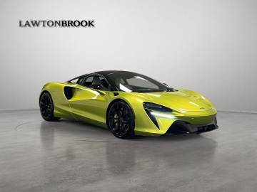 2023 McLaren Artura