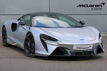 2024 McLaren Artura