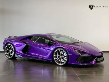 2024 Lamborghini Revuelto