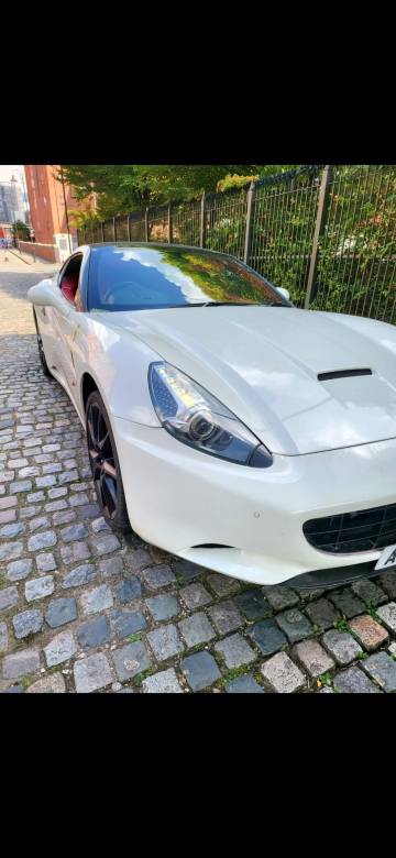 2010 Ferrari California
