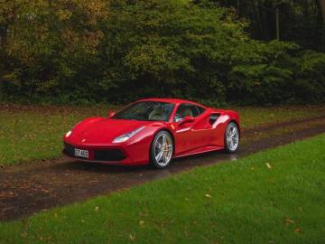 2016 Ferrari 488