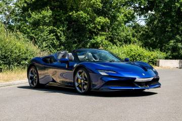 2022 Ferrari SF90 Spider
