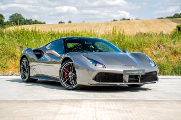 2016 Ferrari 488