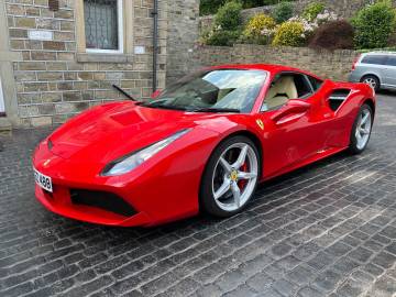 2016 Ferrari 488