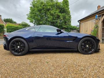 2021 Aston Martin Vantage