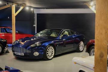 2003 Aston Martin Vanquish