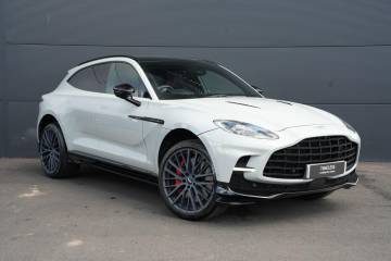 2025 Aston Martin DBX