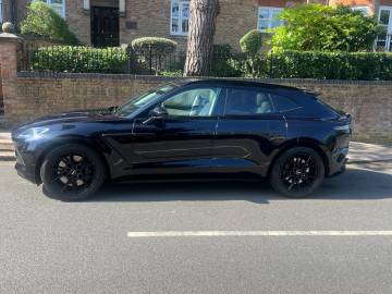 2020 Aston Martin DBX