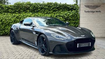 2022 Aston Martin DBS