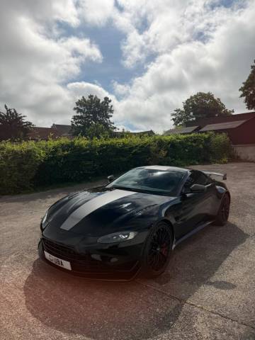 2022 Aston Martin Vantage