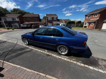 2000 BMW M5