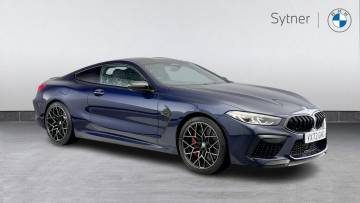 2023 BMW M8