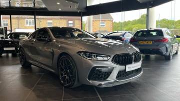 2023 BMW M8