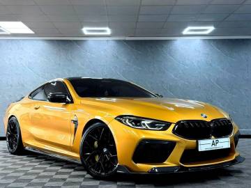 2022 BMW M8