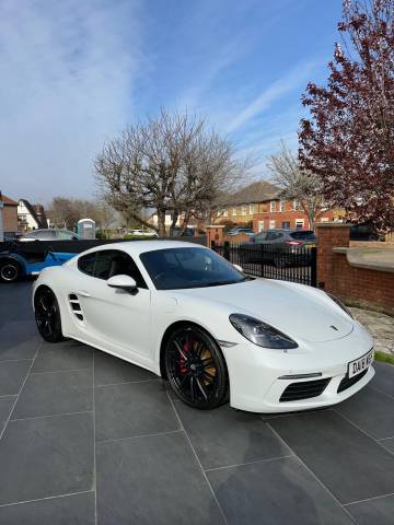 2018 Porsche 718 Cayman