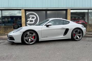 2024 Porsche 718 Cayman