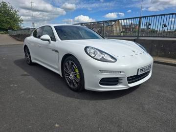 2015 Porsche Panamera