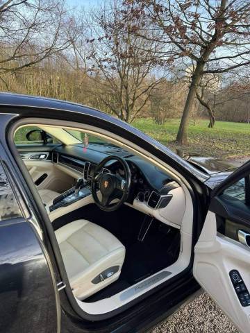 2015 Porsche Panamera
