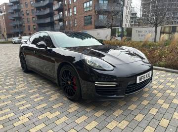 2016 Porsche Panamera