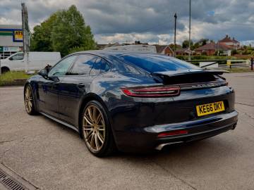 2017 Porsche Panamera