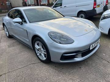 2017 Porsche Panamera