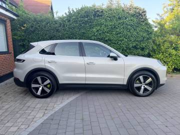 2023 Porsche Cayenne