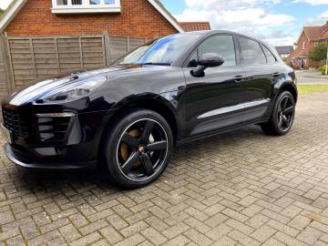 2016 Porsche Macan