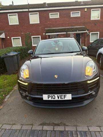 2016 Porsche Macan