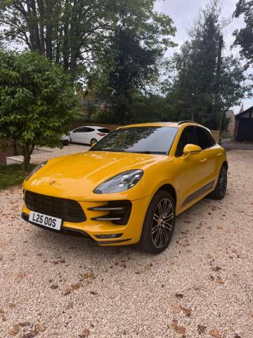 2016 Porsche Macan