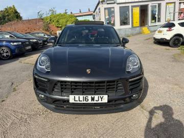 2016 Porsche Macan