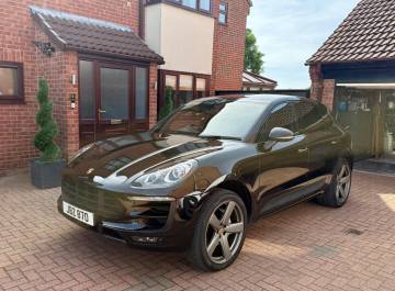 2016 Porsche Macan